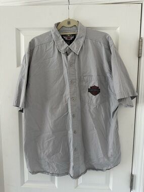 Harley-Davidson Light Gray Short Sleeve Button-Down Shirt with Chest Patch